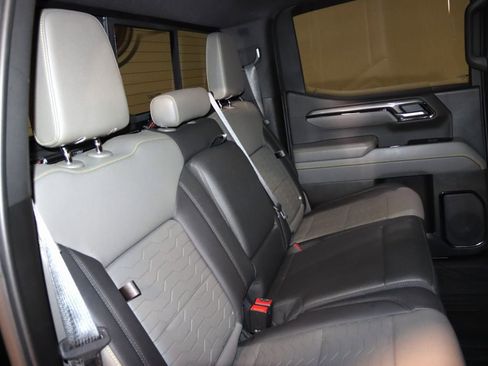 Used 2022 Chevrolet Silverado 1500 ZR2 w/ Technology Package image 69