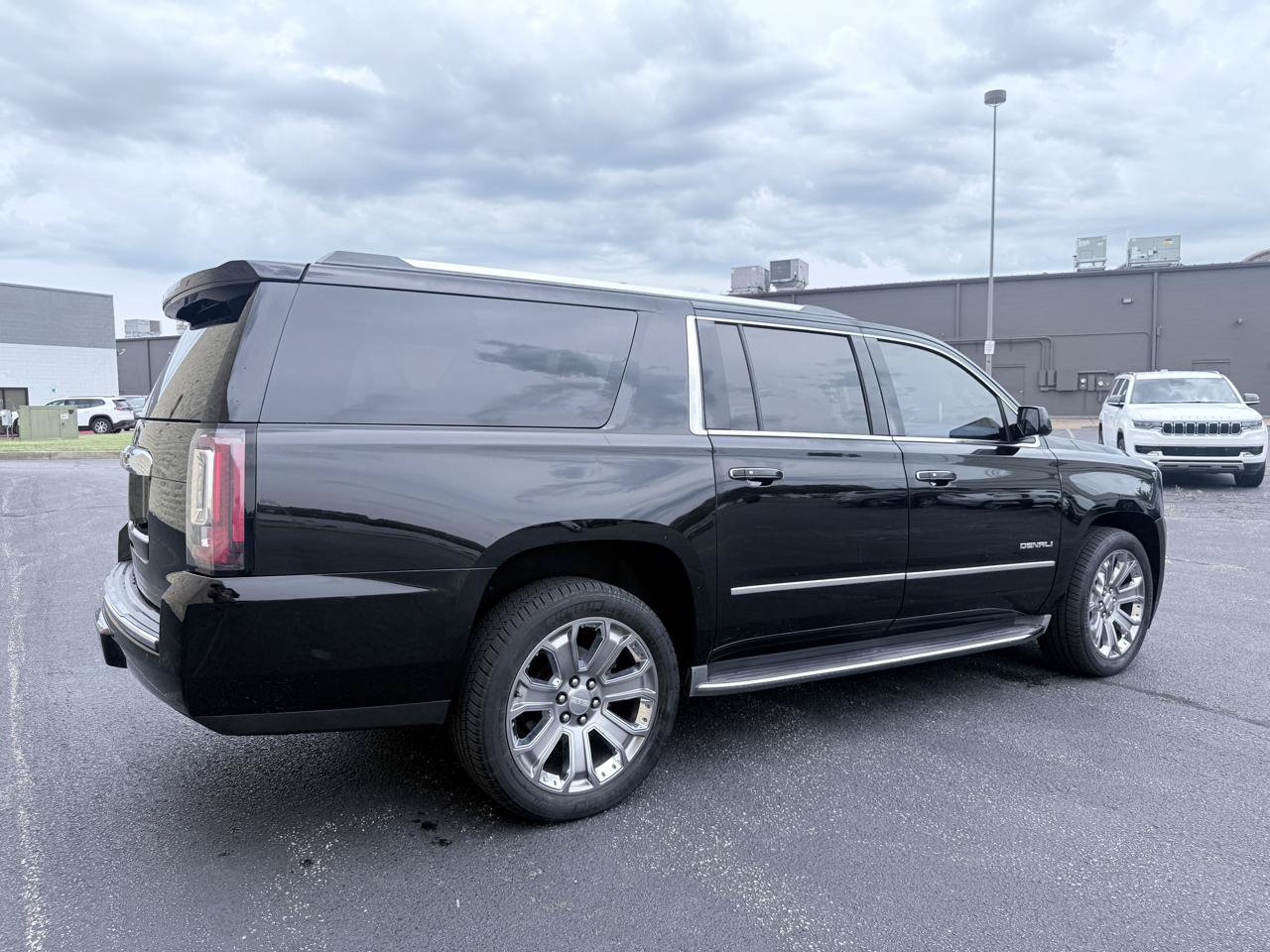 Used 2016 GMC Yukon XL Denali w/ Open Road Package AWD/4WD image 5