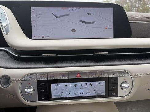 Used 2025 Genesis G90 3.5T image 8