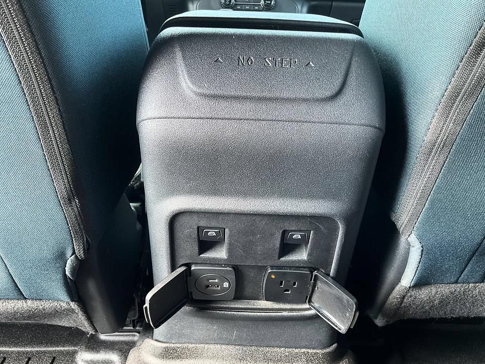 Used 2023 Ford Bronco Outer Banks AWD/4WD image 31