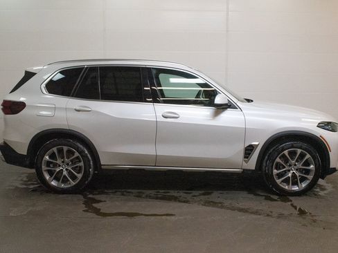 Certified 2026 BMW X5 xDrive40i w/ Parking Assistance Package image 3