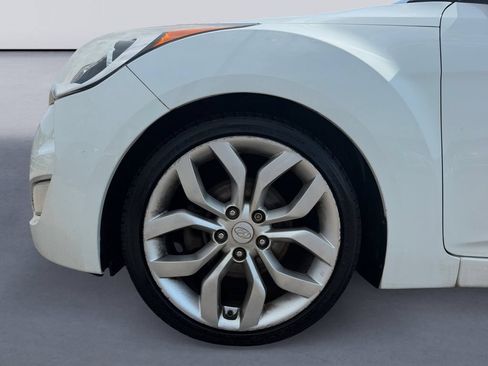 Used 2013 Hyundai Veloster w/ Style Pkg FWD image 9