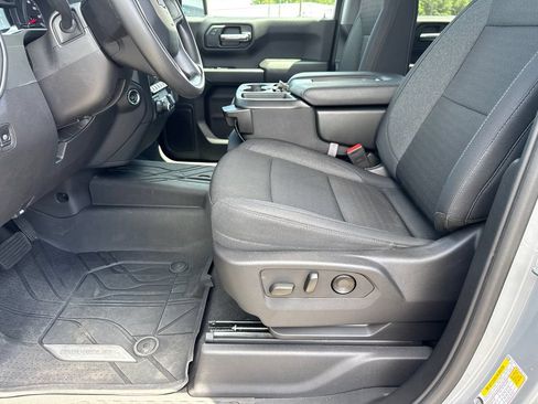Used 2024 Chevrolet Silverado 1500 Custom Trail Boss w/ Turbomax Blackout Package AWD/4WD image 10