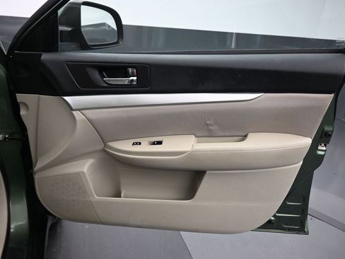 Used 2013 Subaru Outback 2.5i Premium image 38