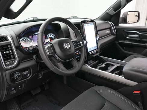 Used 2025 RAM 1500 Big Horn AWD/4WD image 14