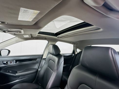 Used 2024 Honda Civic EX-L image 25