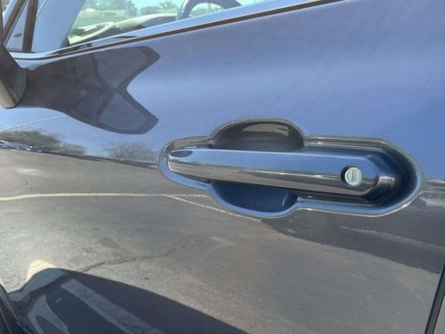 Used 2021 Toyota Highlander XLE image 27