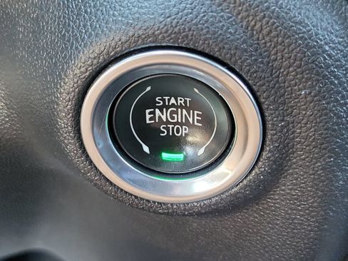 Used 2020 GMC Sierra 1500 Elevation w/ Elevation Value Package AWD/4WD image 9