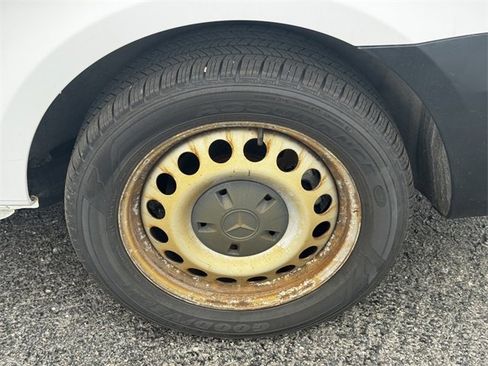 Used 2020 Mercedes-Benz Metris image 11