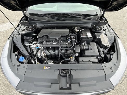 New 2025 Kia K4 LXS image 17