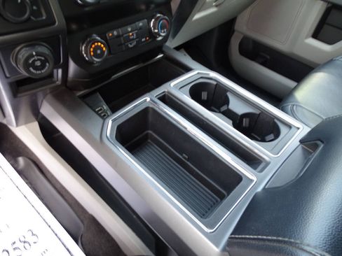 Used 2020 Ford F150 4x4 SuperCrew XLT w/ XTR Package image 30