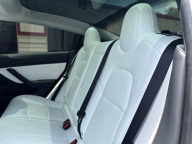 Used 2018 Tesla Model 3 Mid Range RWD image 16