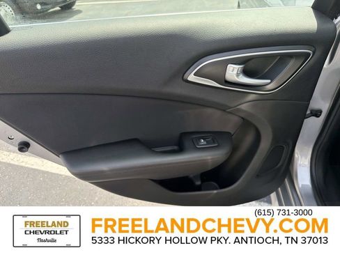 Used 2015 Chrysler 200 Limited w/ Convenience Group FWD image 15