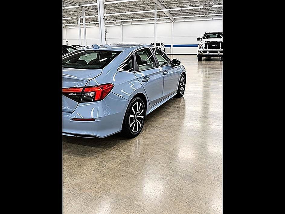 Used 2024 Honda Civic EX image 3
