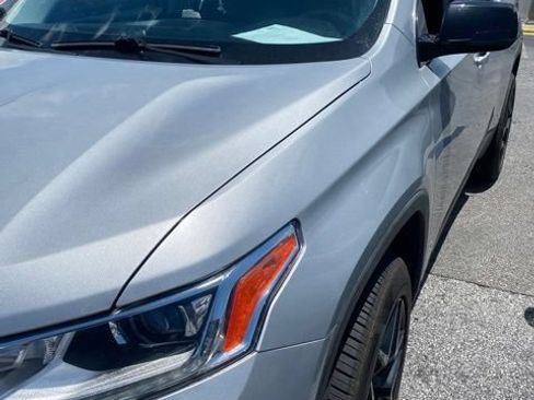 Used 2020 Chevrolet Traverse LS AWD/4WD image 3