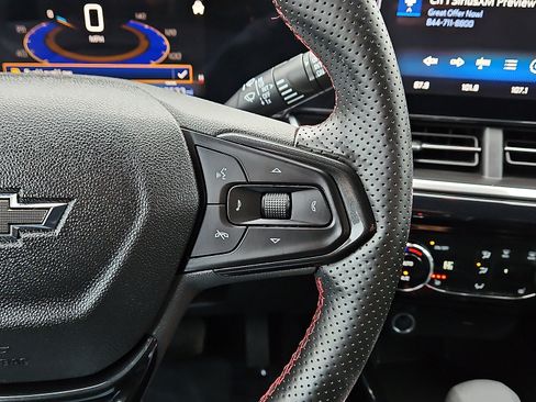 Used 2024 Chevrolet Trax RS w/ Driver Confidence Package image 18