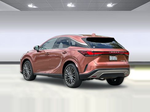 Used 2023 Lexus RX 350 w/ Accessory Package (Z1) AWD/4WD image 3