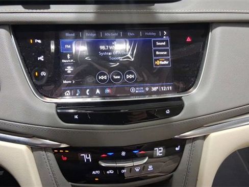 Used 2025 Cadillac XT5 Premium Luxury w/ Technology Package image 11