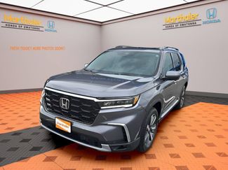 Used 2025 Honda Pilot Touring video 1