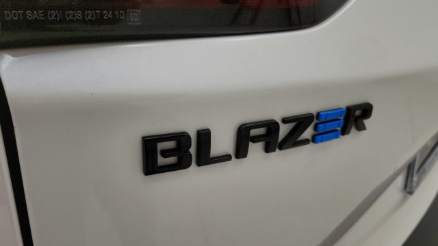 Used 2024 Chevrolet Blazer EV RS RWD image 35