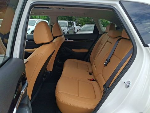 Certified 2026 Kia Seltos EX w/ EX Sunroof Package AWD/4WD image 11