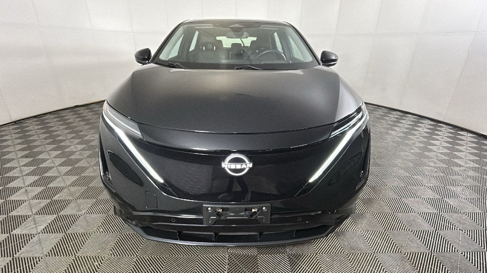 Used 2023 Nissan Ariya AWD image 8