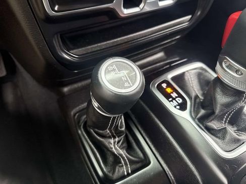 Used 2019 Jeep Wrangler Unlimited Sahara image 26