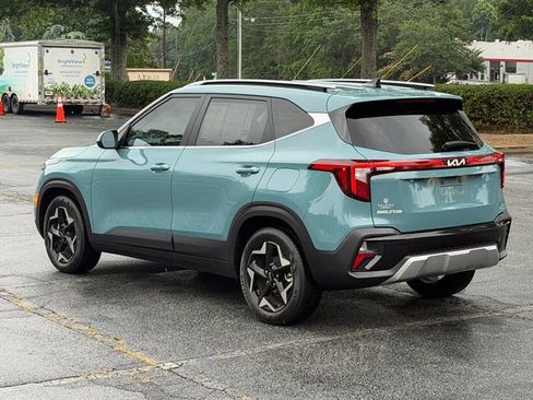 Used 2024 Kia Seltos EX FWD image 3
