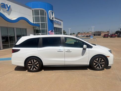 New 2026 Honda Odyssey EX-L image 9