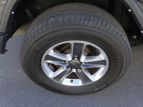 Used 2021 Jeep Wrangler Unlimited Sahara image 16