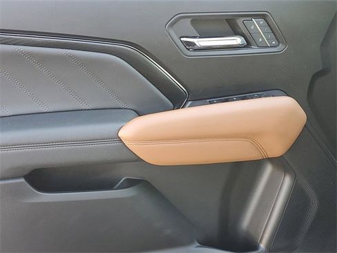 Certified 2023 GMC Canyon AT4 w/ AT4 Premium Package image 14