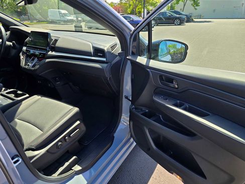 Used 2025 Honda Odyssey Sport-L image 10