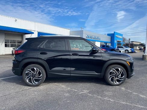 New 2026 Chevrolet TrailBlazer RS w/ Convenience Package FWD image 2