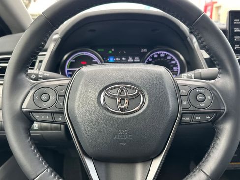 Used 2021 Toyota Camry XSE image 22