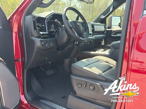 New 2025 Chevrolet Silverado 2500 High Country w/ Technology Package AWD/4WD image 12