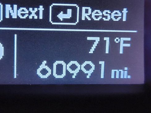 Used 2016 Hyundai Santa Fe SE FWD image 17