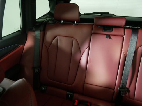 Used 2022 BMW X3 xDrive30i w/ Convenience Package image 12