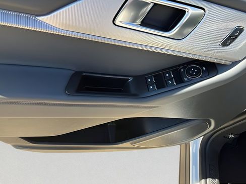New 2026 Ford Explorer Active w/ Active Comfort Package image 24