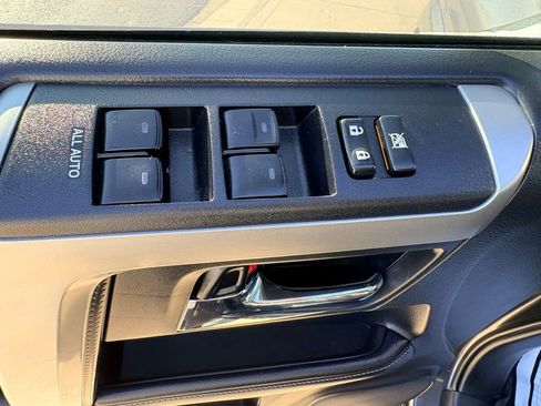 Used 2018 Toyota 4Runner SR5 image 21