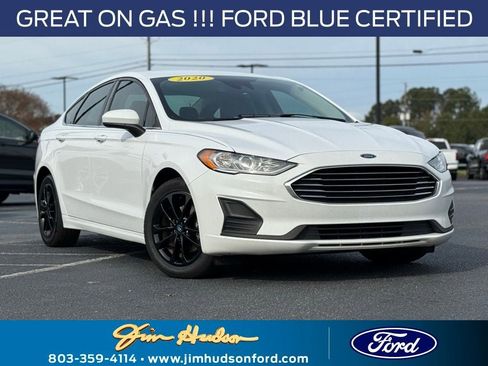 Certified 2020 Ford Fusion SE image 1