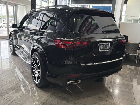 New 2026 Mercedes-Benz GLS 580 4MATIC image 4