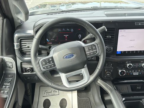 New 2026 Ford F250 4x4 Crew Cab Super Duty image 17