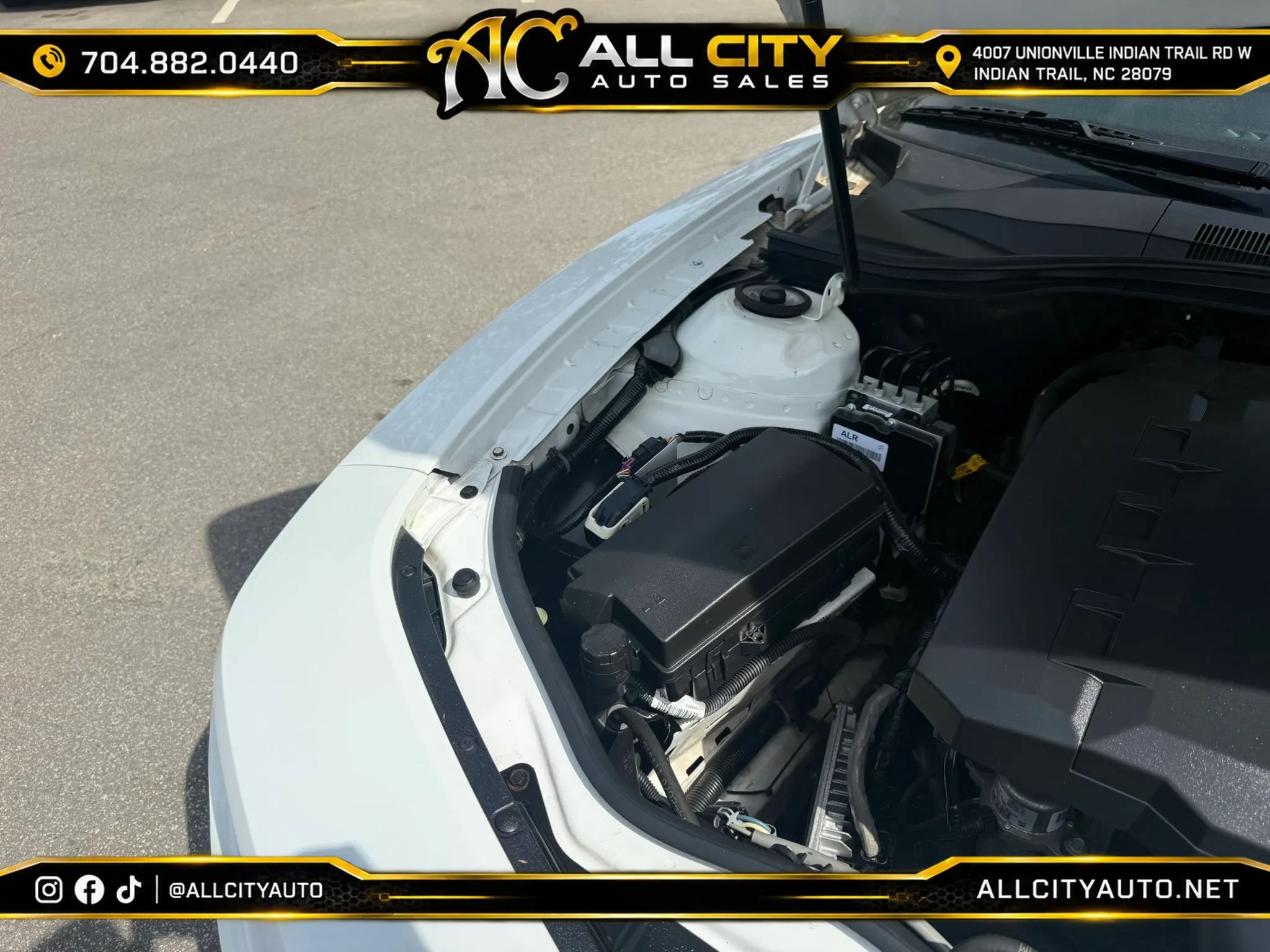 Used 2013 Chevrolet Camaro LT RWD image 33