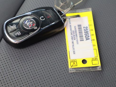 Used 2023 Buick Enclave Essence w/ Sport Touring Edition image 32