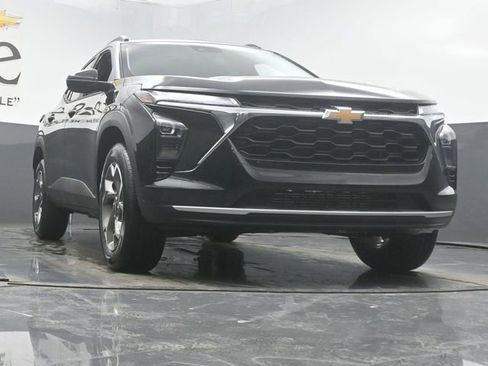 New 2026 Chevrolet Trax LT w/ Driver Confidence Package image 3