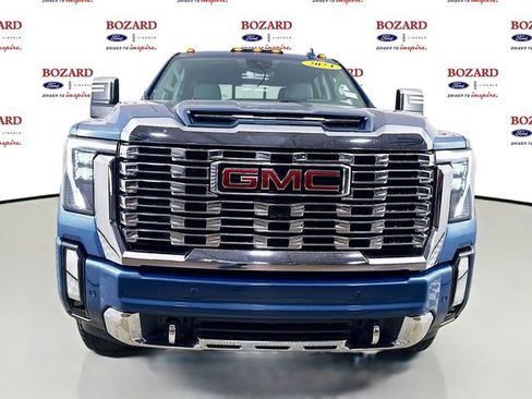 Used 2024 GMC Sierra 2500 Denali w/ Denali Reserve Package image 2