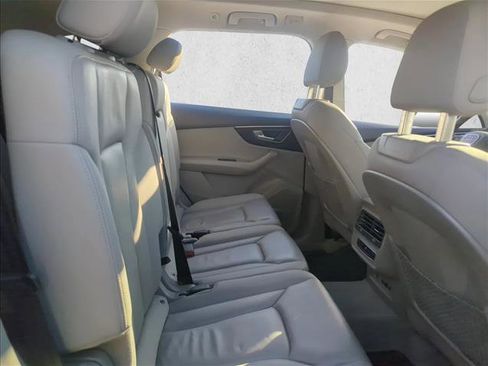 Used 2021 Audi Q7 2.0T Premium Plus w/ Premium Plus Package image 17