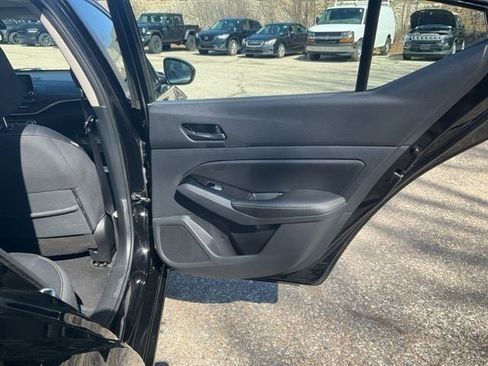 Used 2023 Nissan Altima 2.5 SV FWD image 39