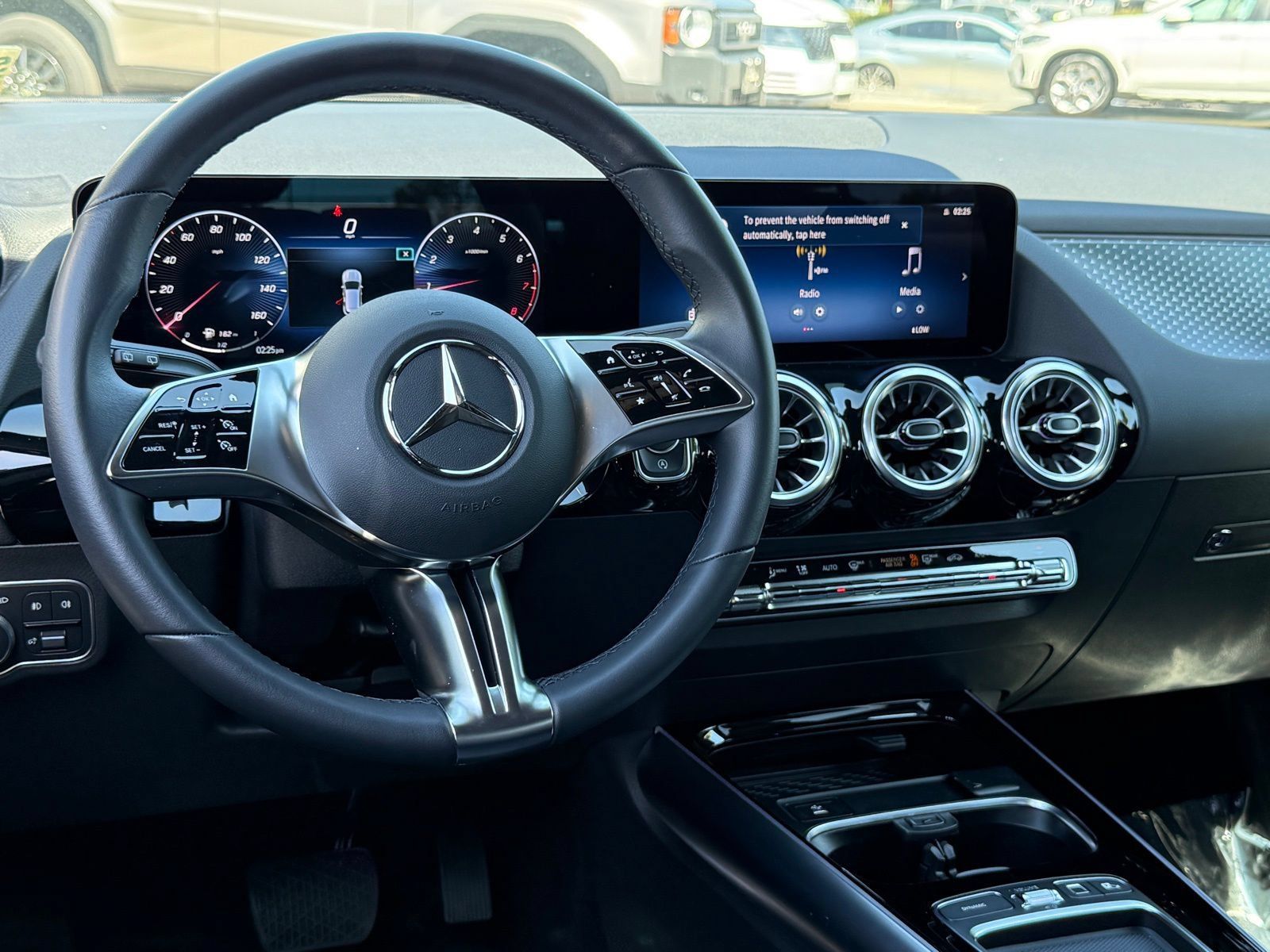 Used 2025 Mercedes-Benz GLA 250 image 41