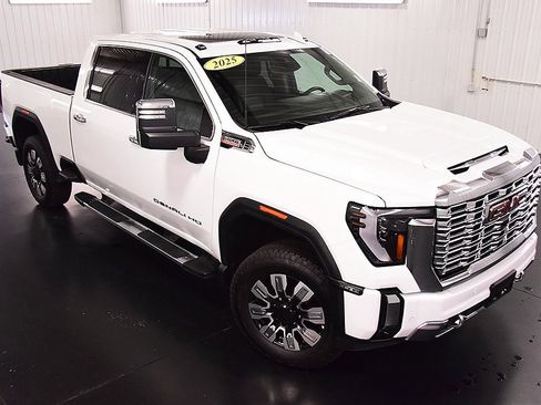 Used 2025 GMC Sierra 2500 Denali w/ Denali Reserve Package image 11